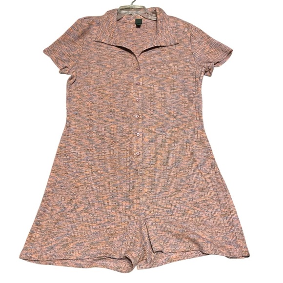 Wild Fable Multicolor Knit romper size XL
BIN #3 - Picture 1 of 7